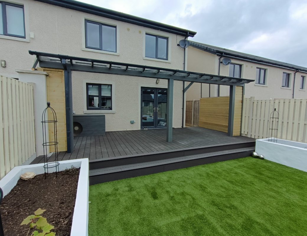 Composite and Wooden Decking_2