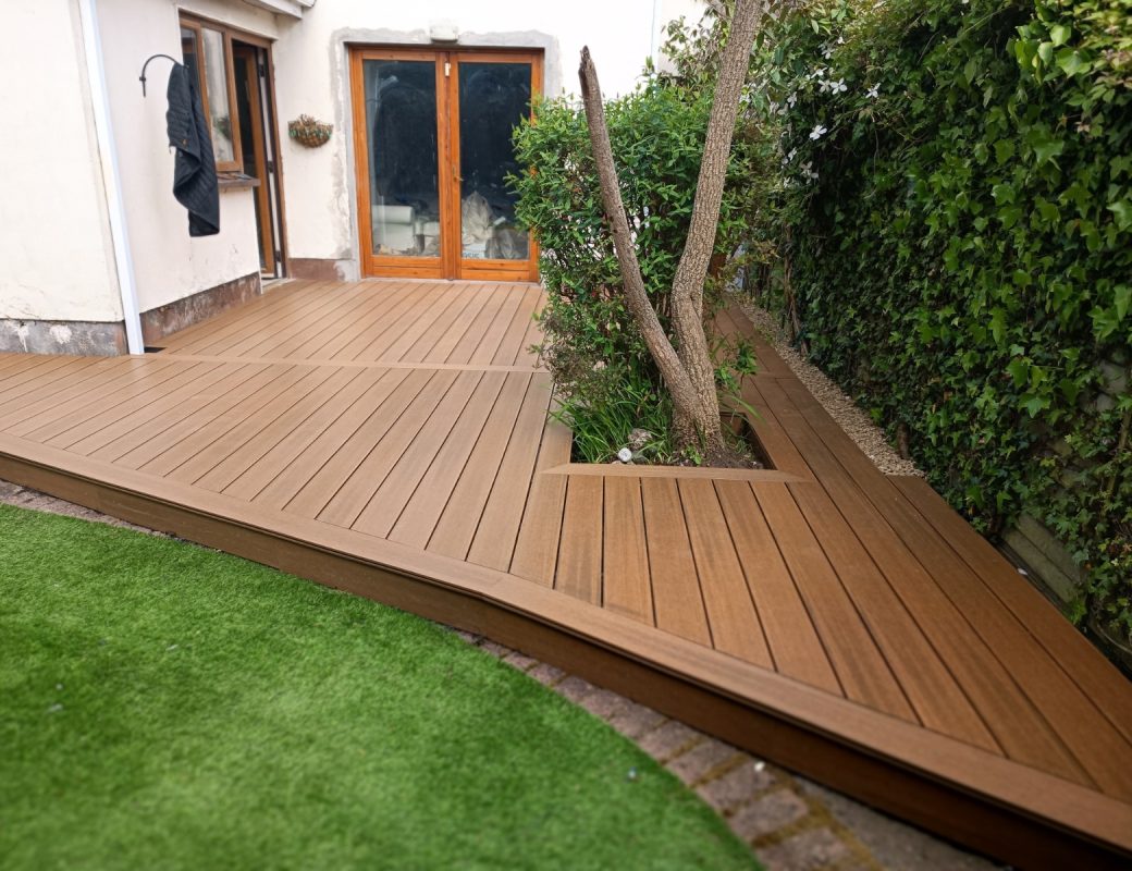 Composite and Wooden Decking_5