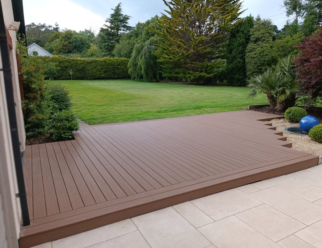 Composite and Wooden Decking_7