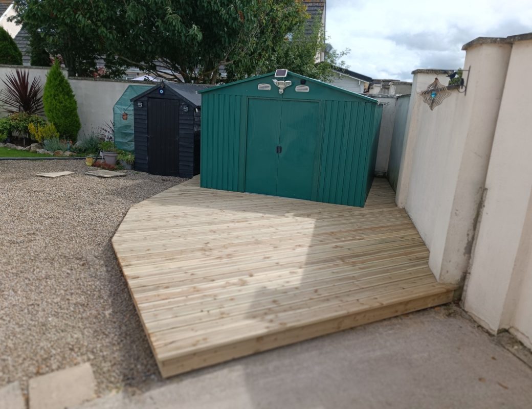 Composite and Wooden_Decking