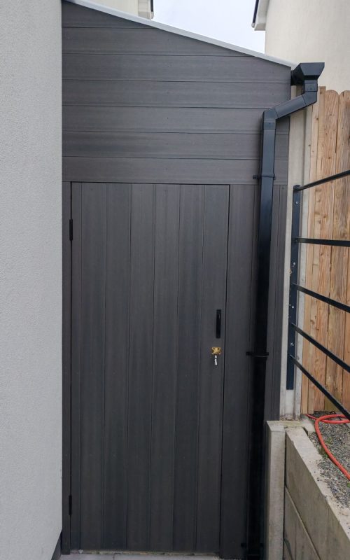 Side entrance cover_7