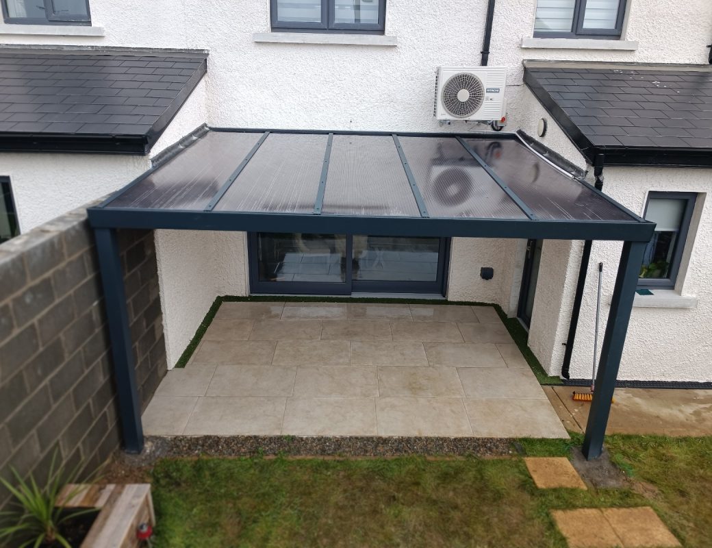 Wind- Rain Cover For Pergola